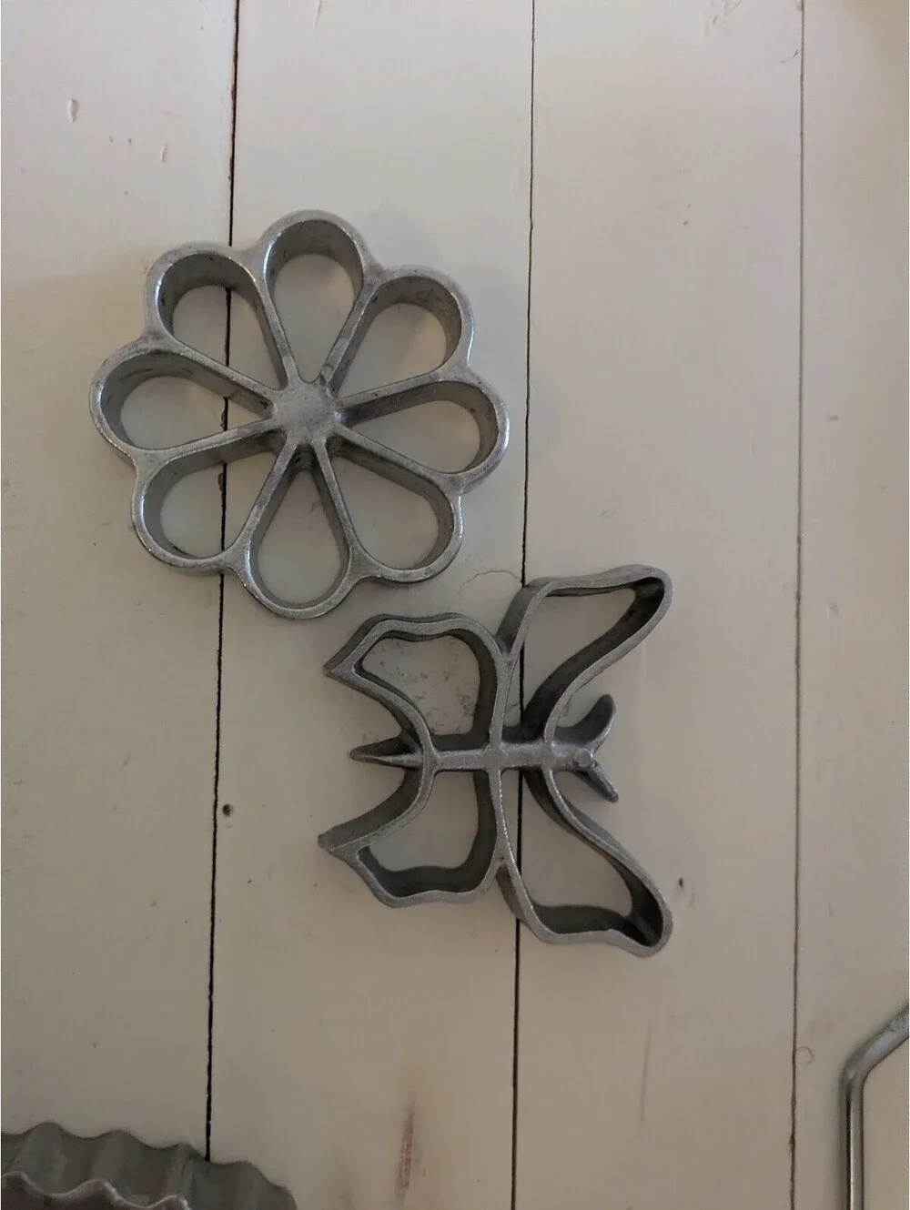Vintage Cookware, Table Irons / Molds with original instructions. 5 molds.
